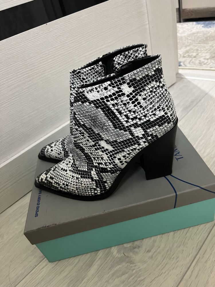 Сапоги новые
