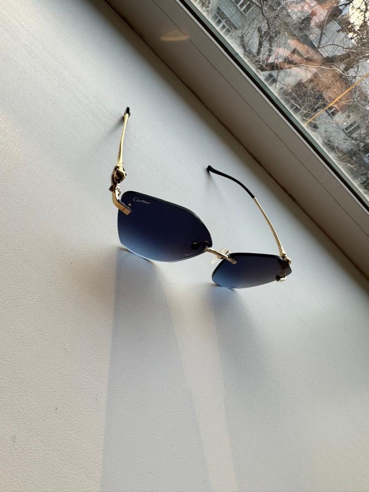 Солнцезащитные очки Картье PANTHÈRE DE CARTIER