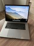 Продаю MacBook Pro 15" 2017 года с Touch Bar