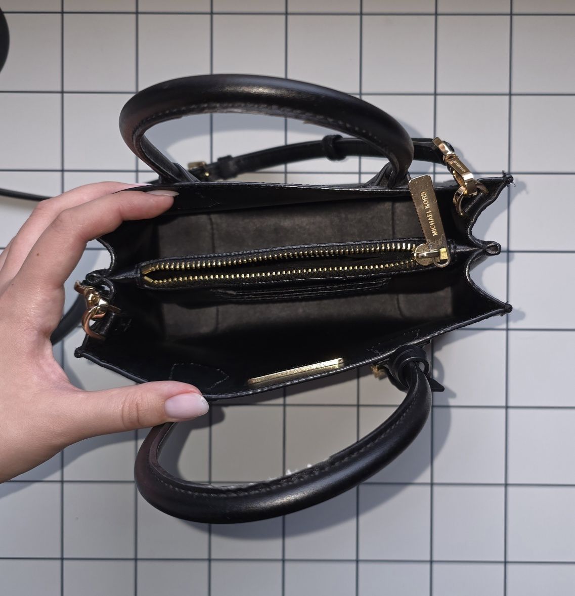 Сумка кросс-боди Michael Kors