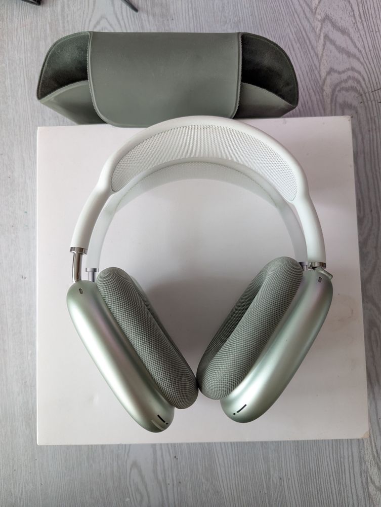 Наушники Apple AirPods Max зеленый