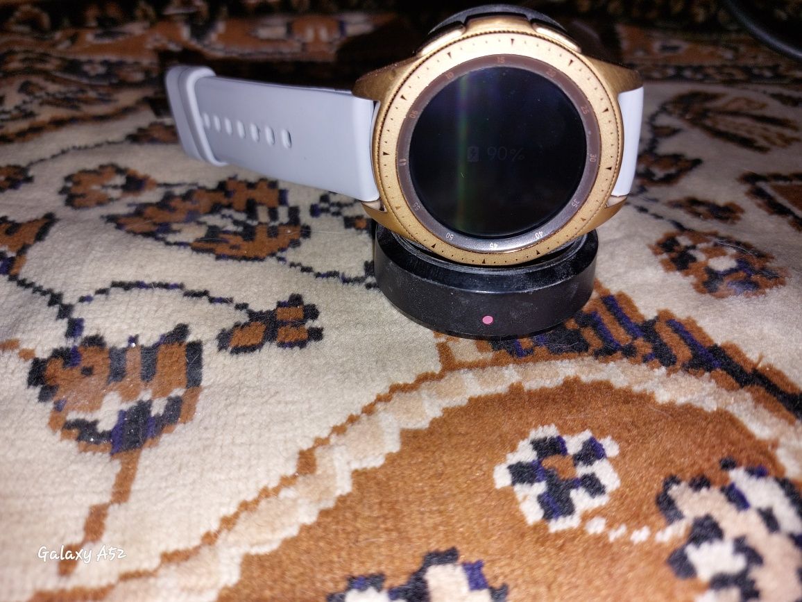 Продам часы самсунг