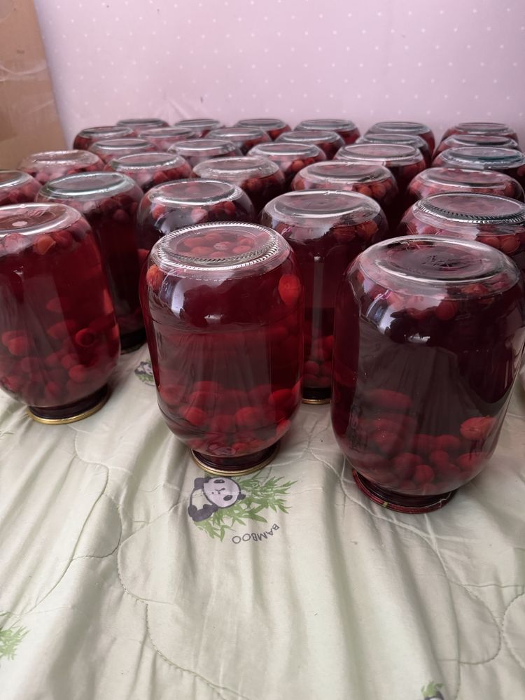 Продаю компоты из вишни