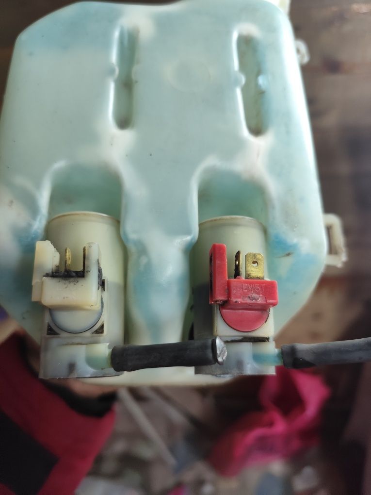 Продам бочок для воды омывателя срв рд1 crv rd1 honda
