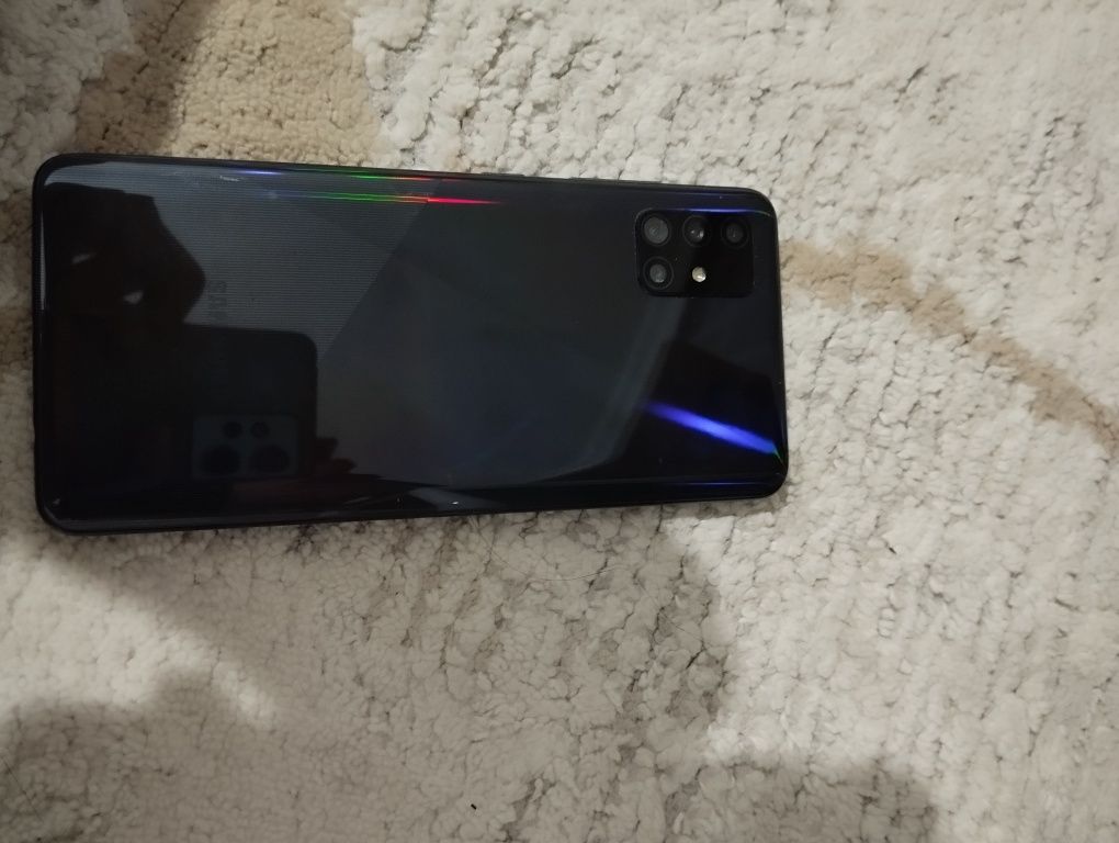 Продам Samsung А51 4/64 гб нету NFC