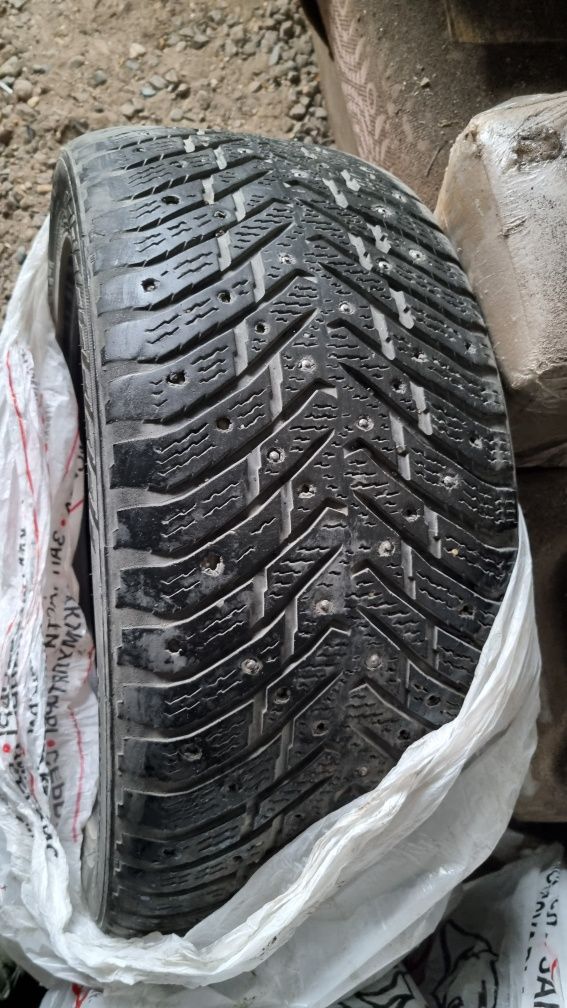 Комплект шин 245/45 R17