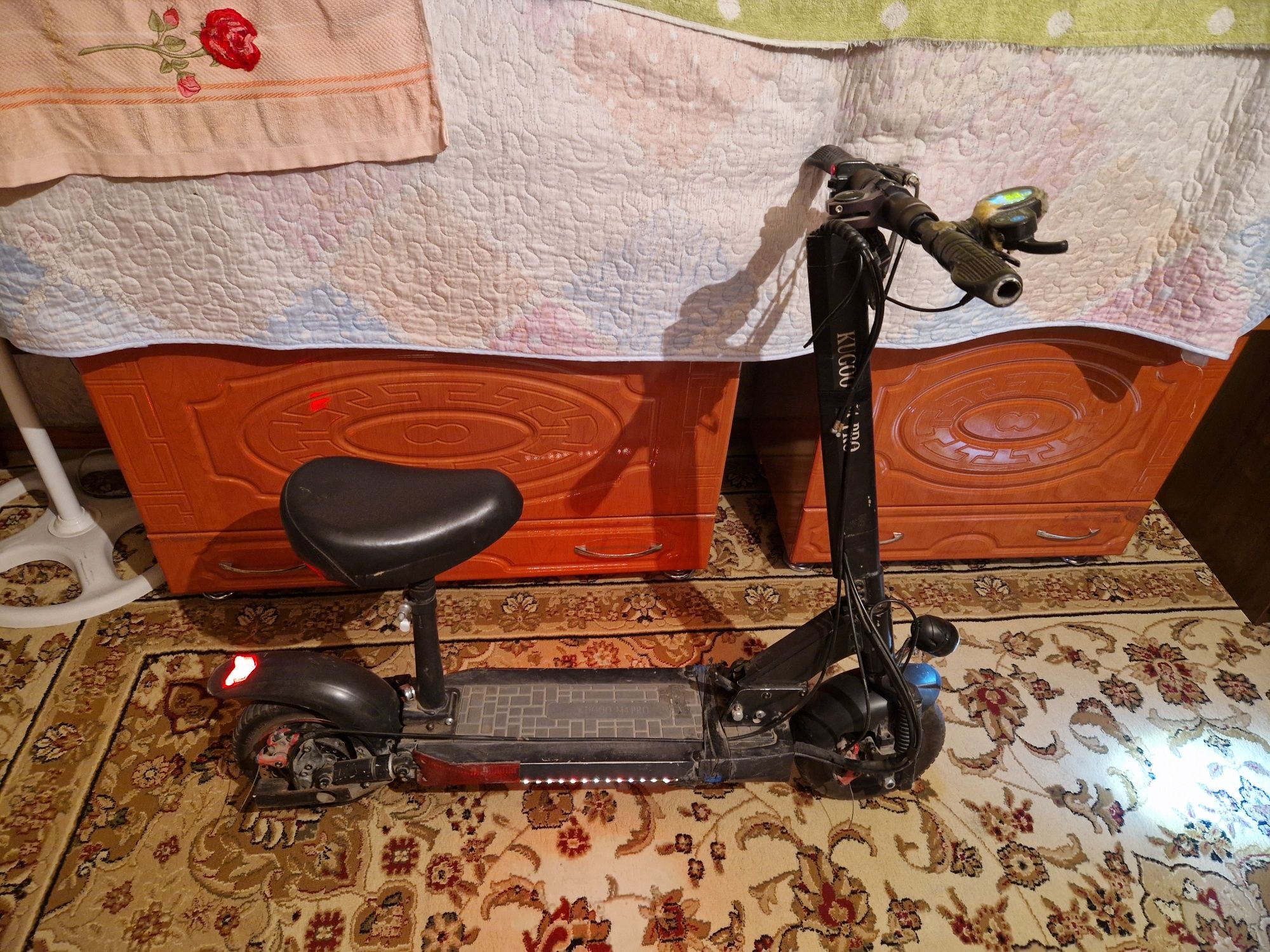 Kugoo m4 pro сатылады