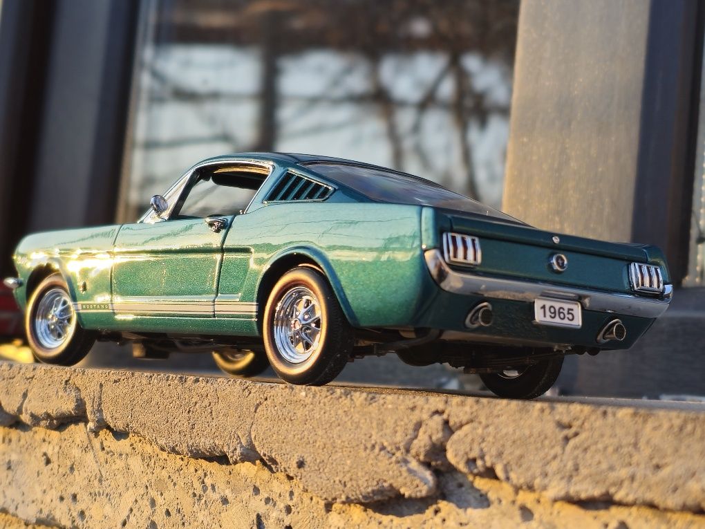 Масштабная модель Danbury mint 1:24 ford mustang 1965 fastback
