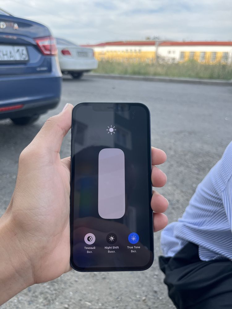 Iphone 12 гарантия есть