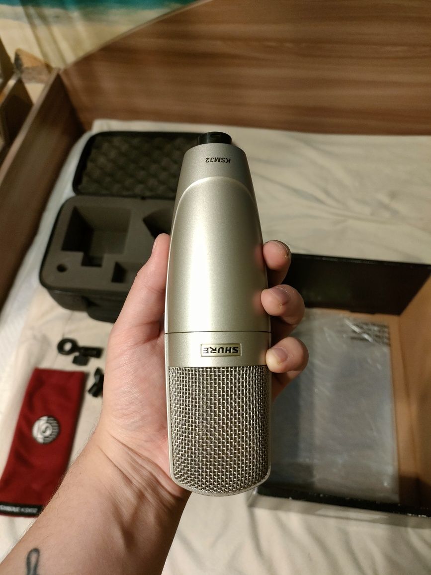 Микрофон Shure KSM 32 в идеальном состоянии