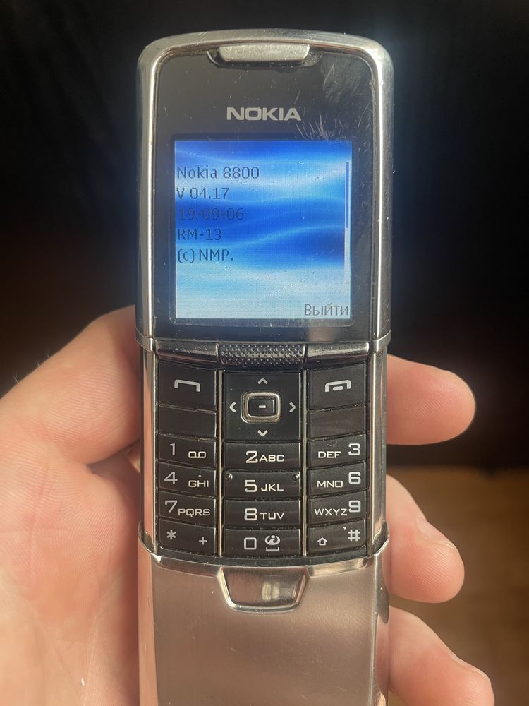Продам легенду Nokia 8800 в хорошем состоянии оригинале
