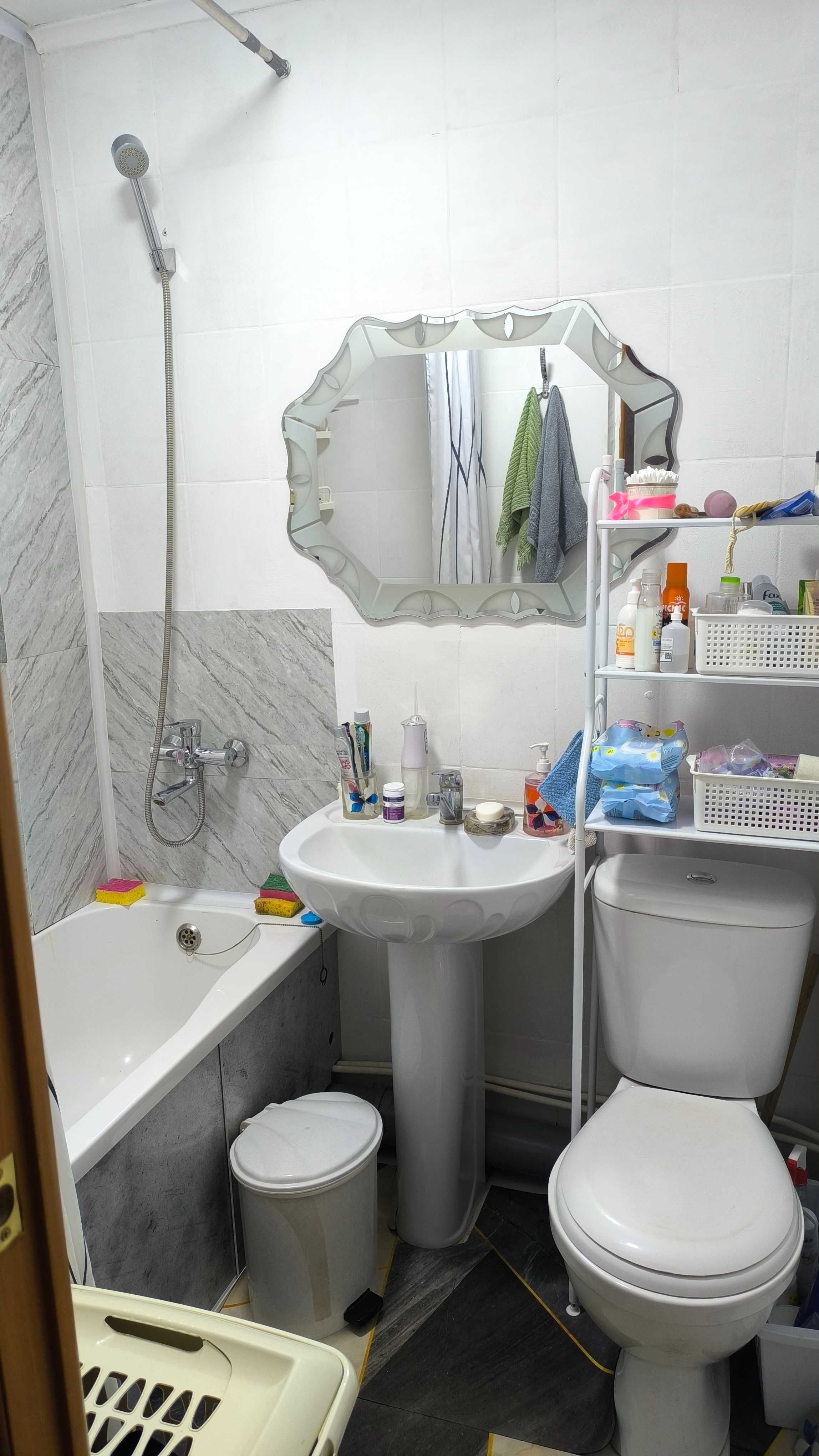 Продам квартиру в малосемейке, 35 кв.м., с хорошим ремонтом, СРОЧНО