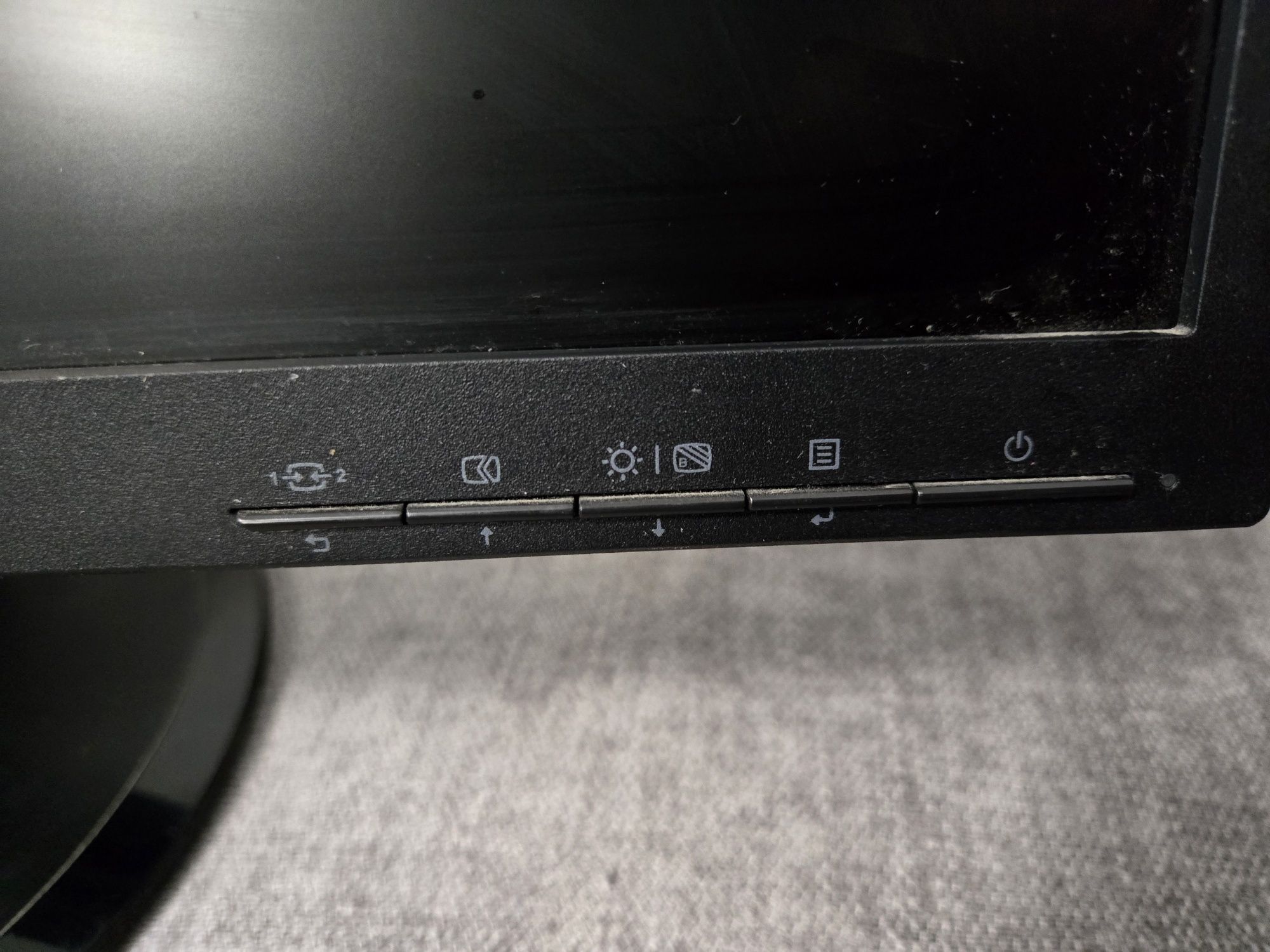 Продам монитор Lenovo