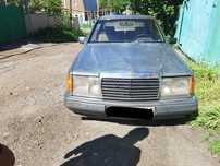 Mercedes Benz -E 230