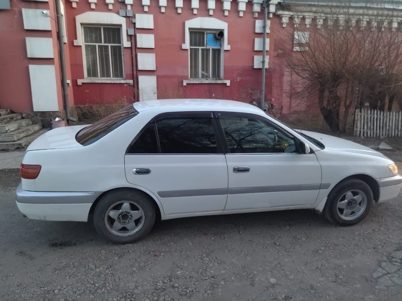 Продам,, Toeta korona премио 2001  года