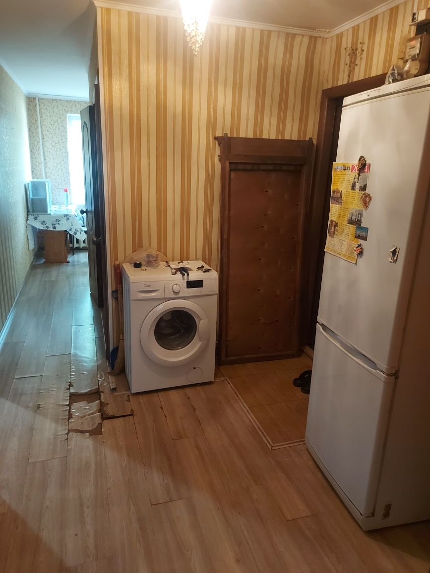 Сдам 3-х комнатную квартиру на длительный срок в районе Уневермаг