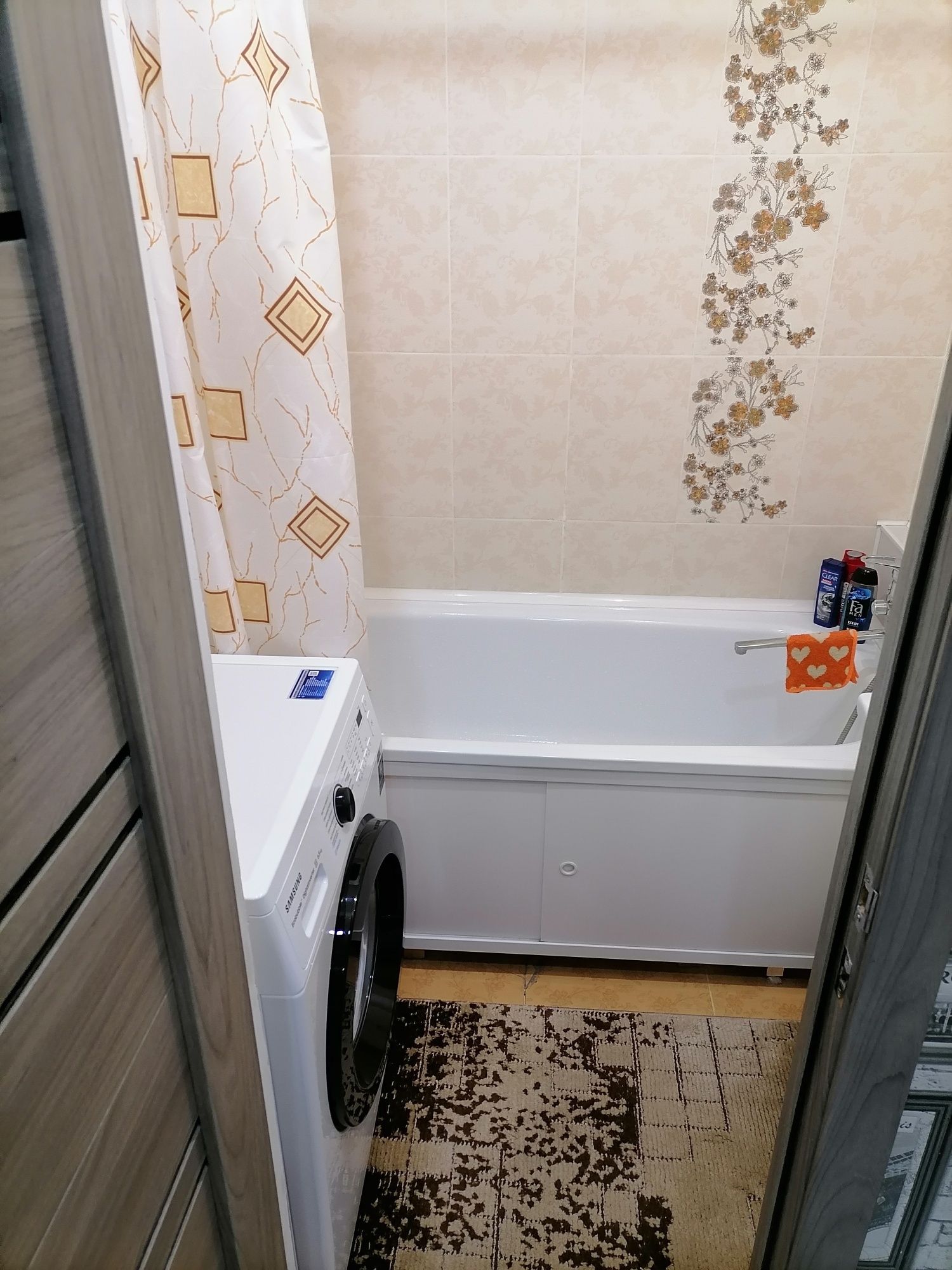 Продам двух комнатную квартиру