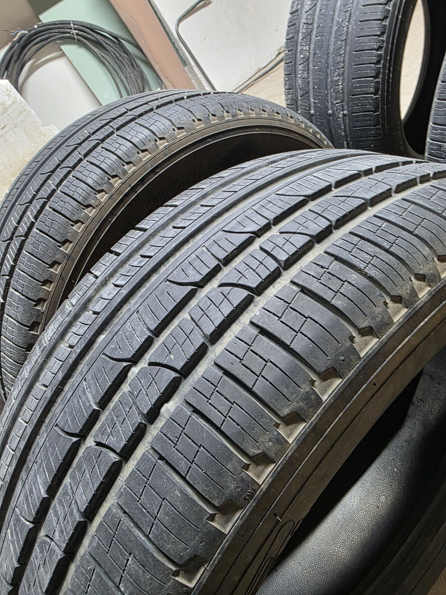 265/60/18 Pirelli scorpion