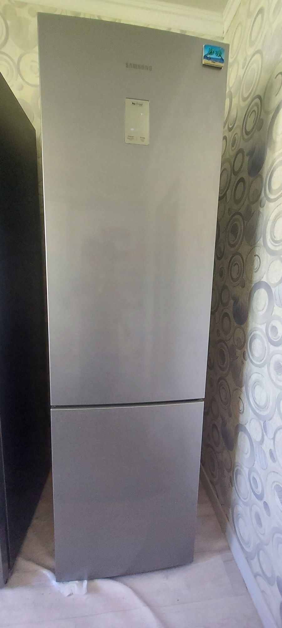 Холодильник Samsung