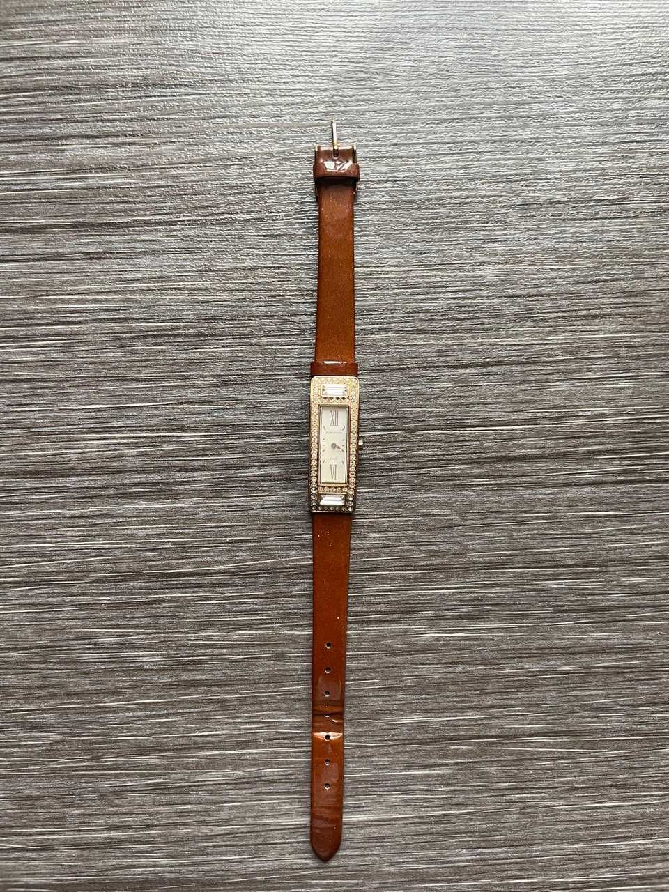 Наручные женские часы Romanson giselle