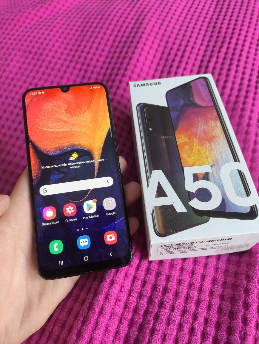 Продам Samsung a50 в хорошем состоянии