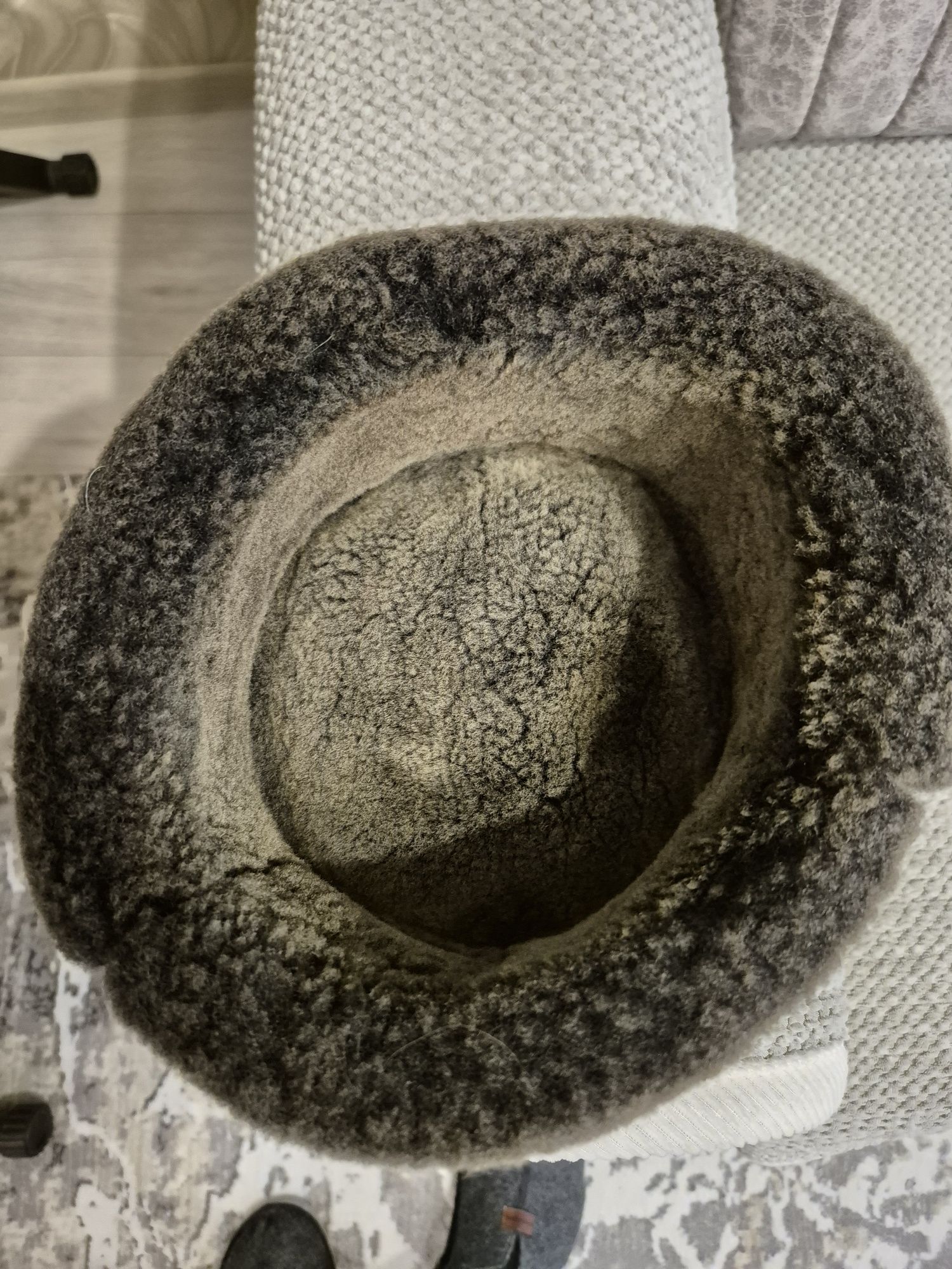 Продам мужскую цигейковую шапку ушанку.