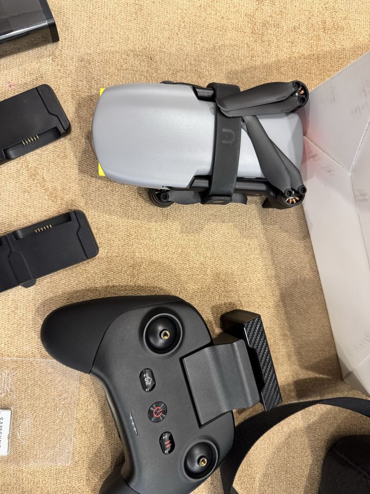 Продам новый дрон Autel nano evo + premium bundle