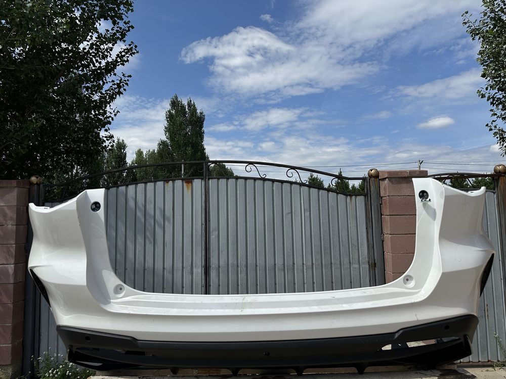 Бампер передний и Бампер задний на Changan X5 plus