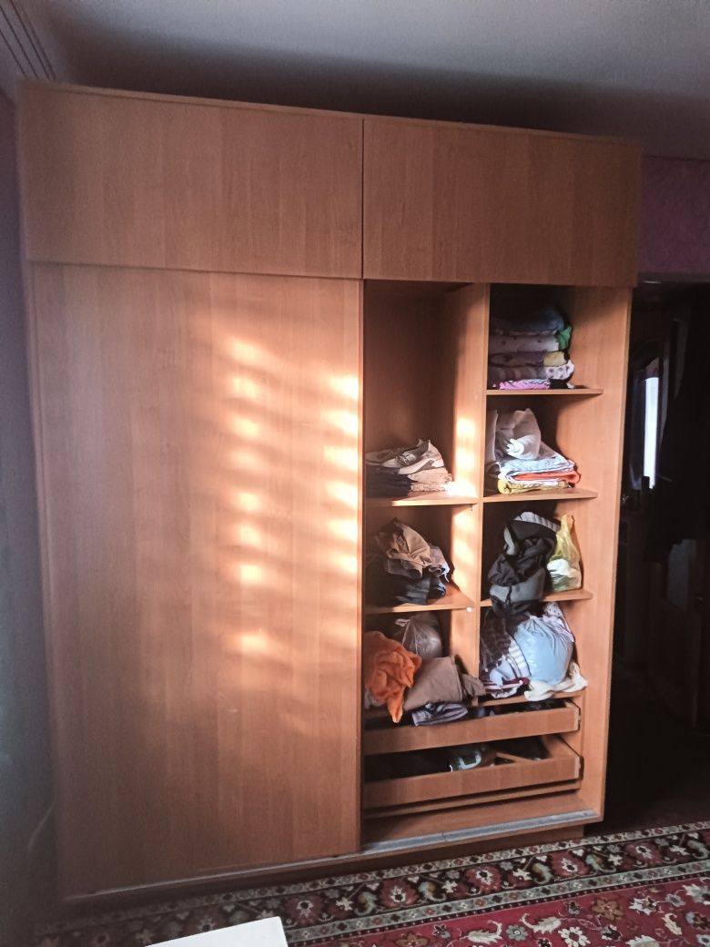 Продам шкаф купе