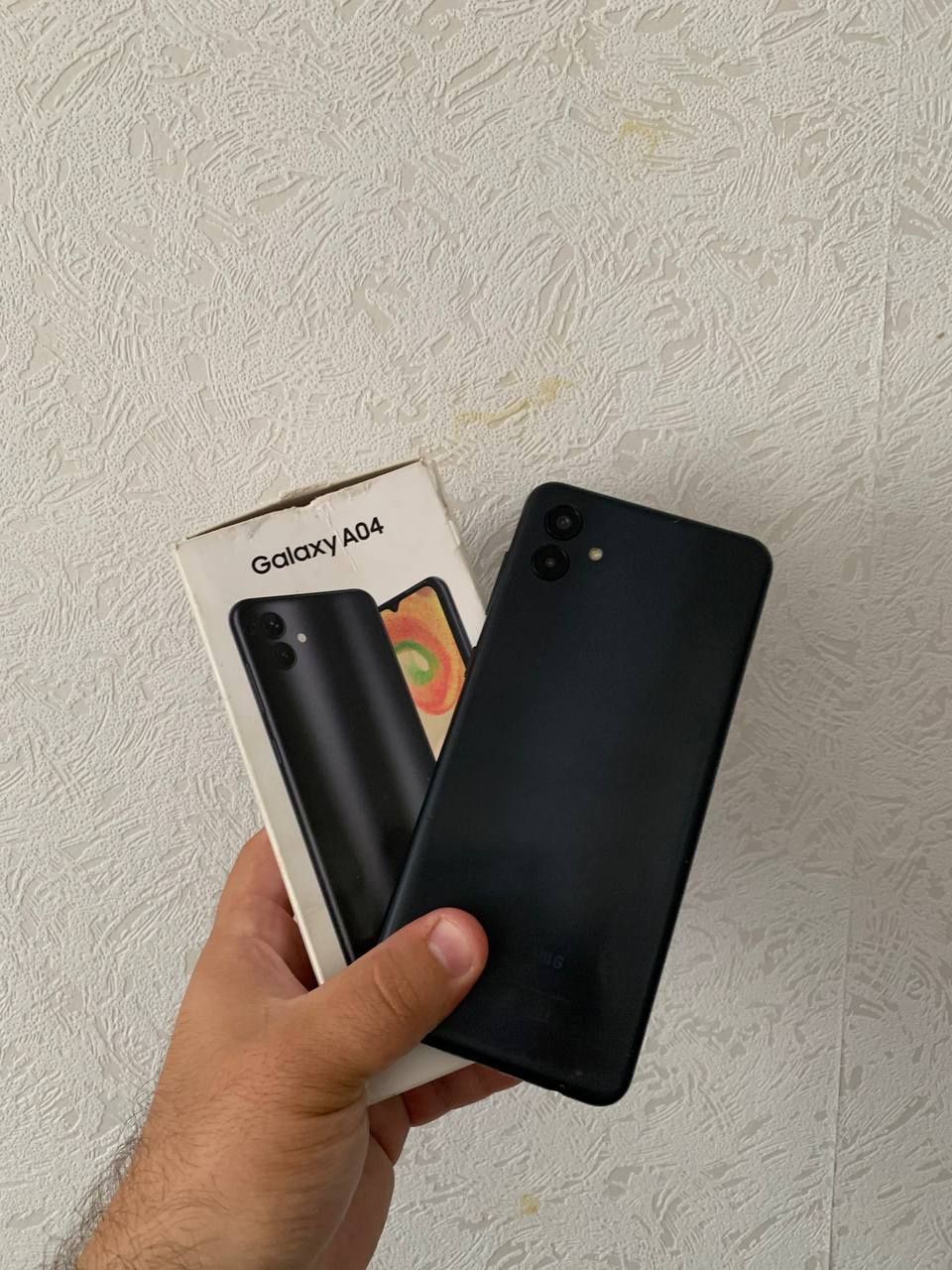 Samsung A04  64GB продам