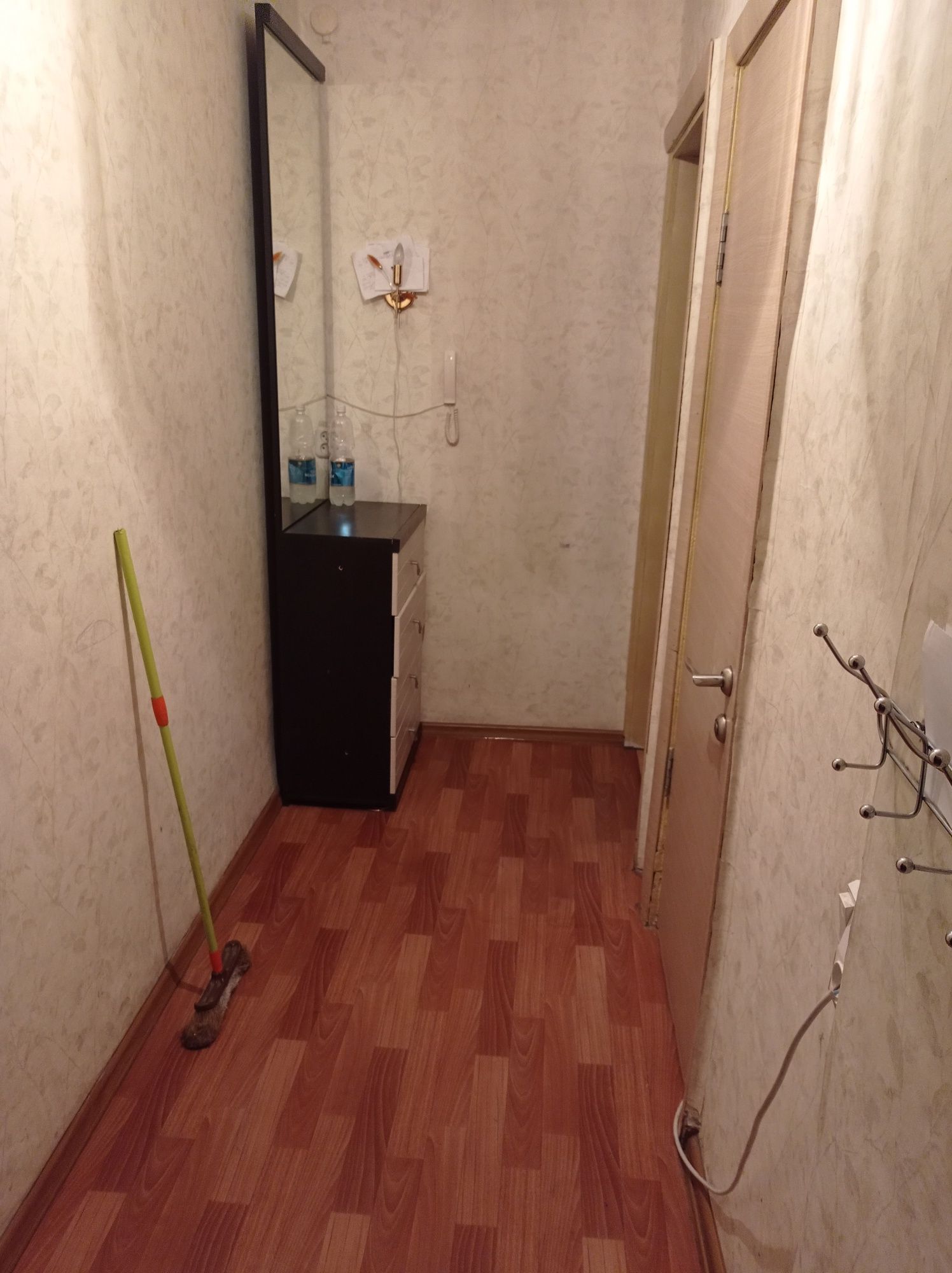 Продаётся двухкомнатная квартира на Васильке или обменяю на 3ку 1а.
