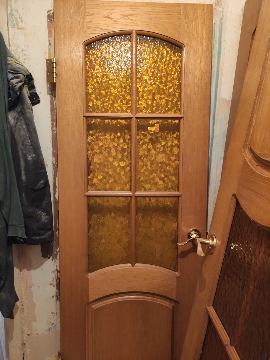 Продам двери б/у