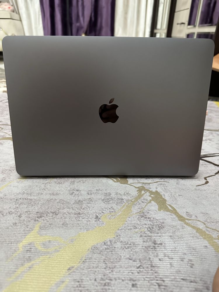MacBook Air  (Apple M1)
