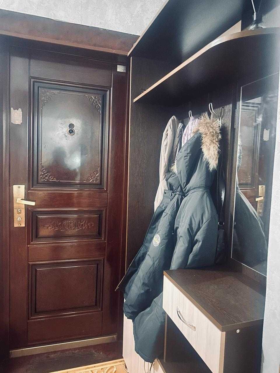 Продам 2к кв на среднем этаже!!!