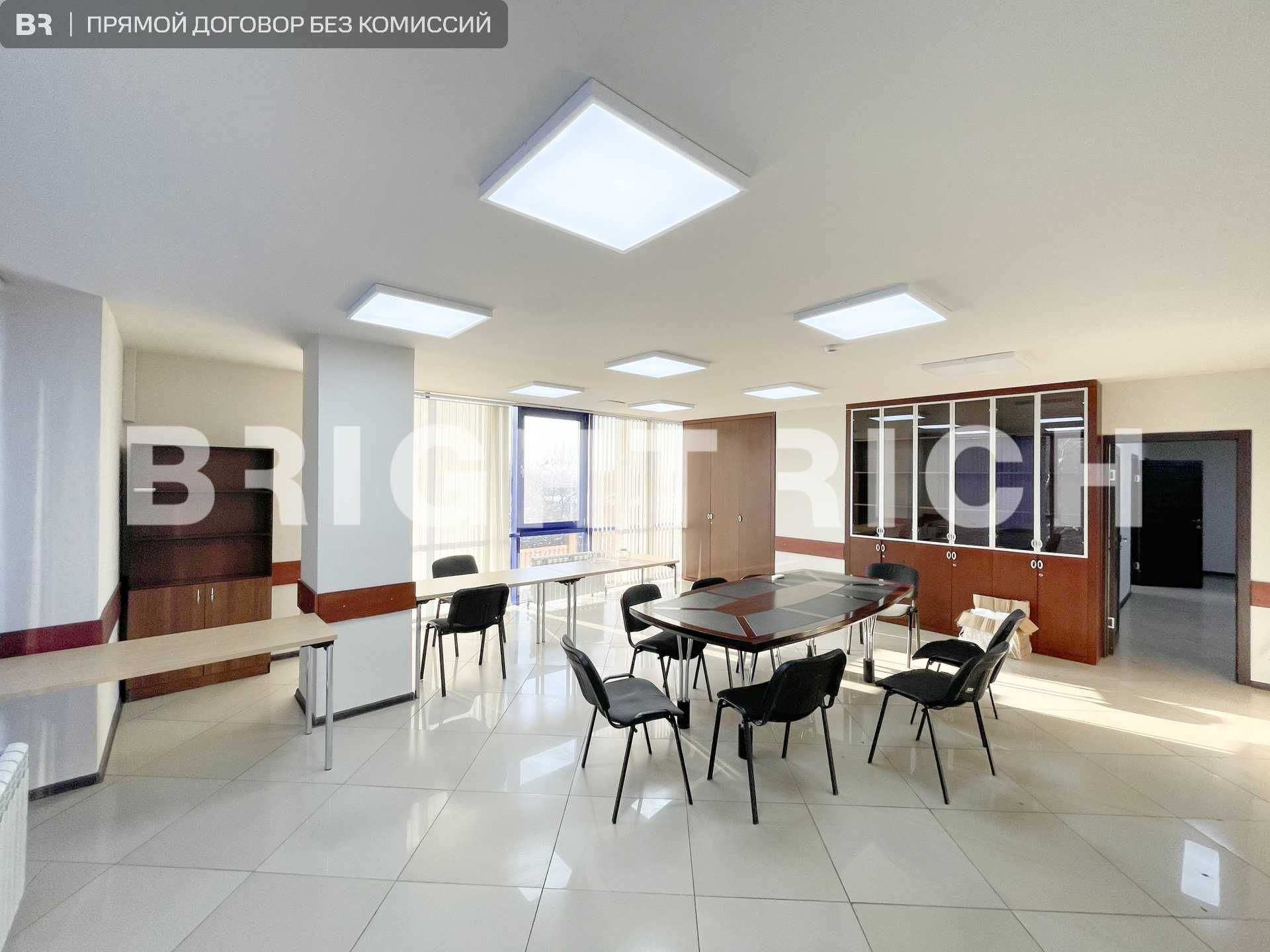 Аренда офиса 555 м² в Koktem Square