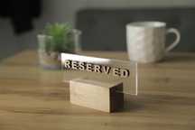 Резерв | Reserved настольная табличка