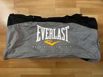 Продам сумку новую EVERLAST