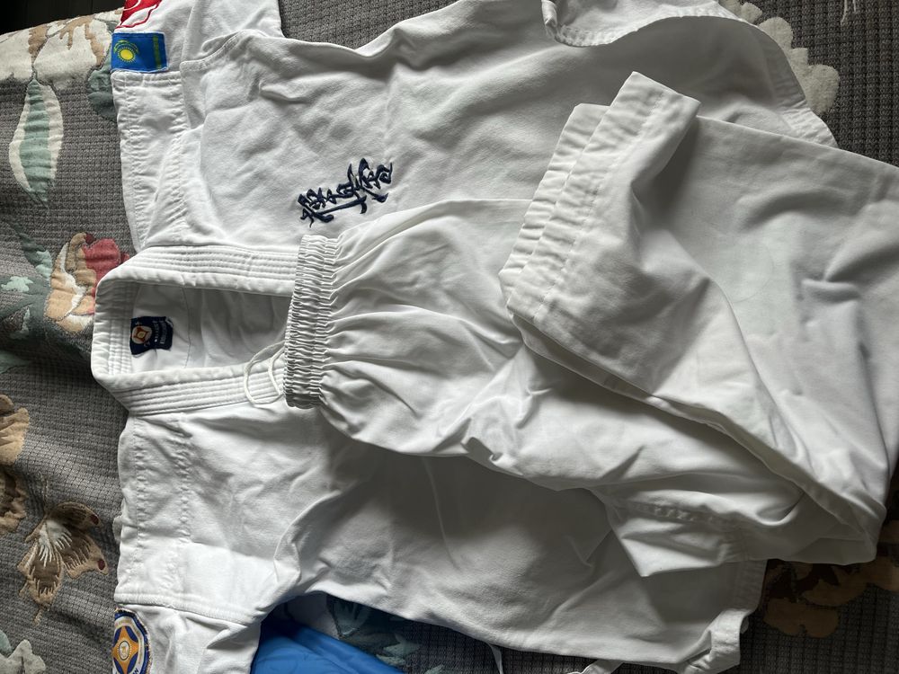Продам кимоно для карате