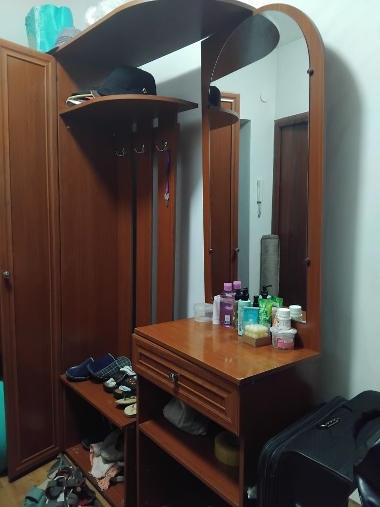 Прихожая шкафчик