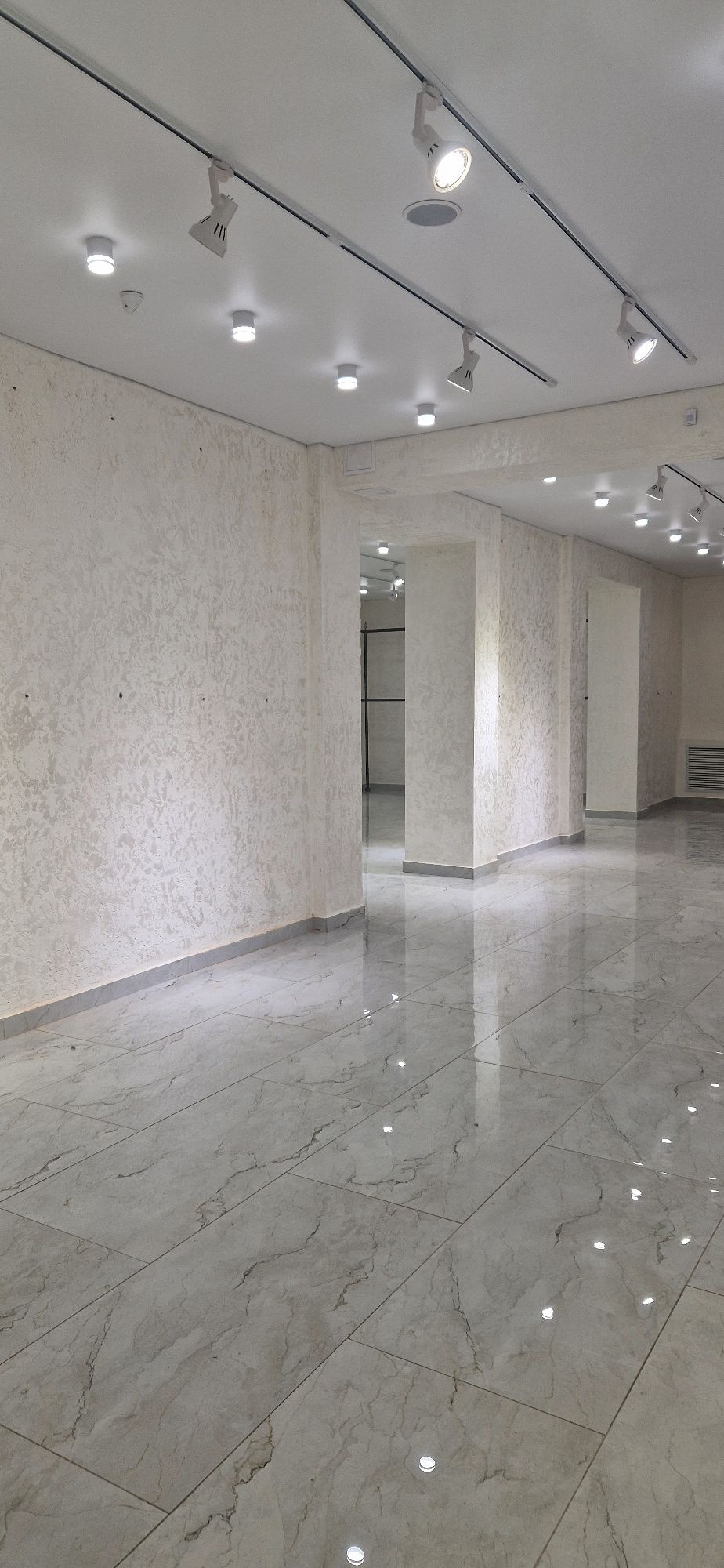 Продам нежилое помещение191м2,ул, Н.Назарбаева288В,р-н ТРЦ"City Mall".