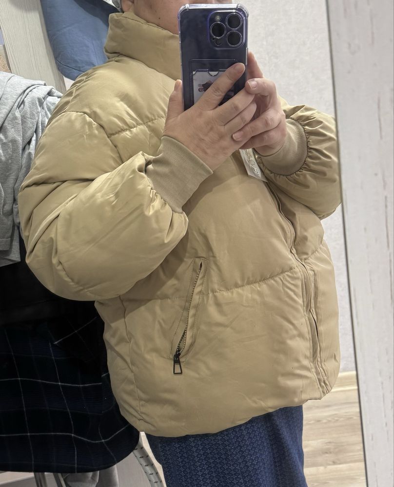 Продам женскую куртку