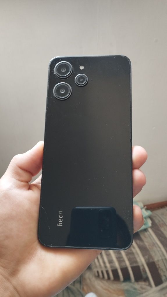 Redmi 12  продам срочно срочно