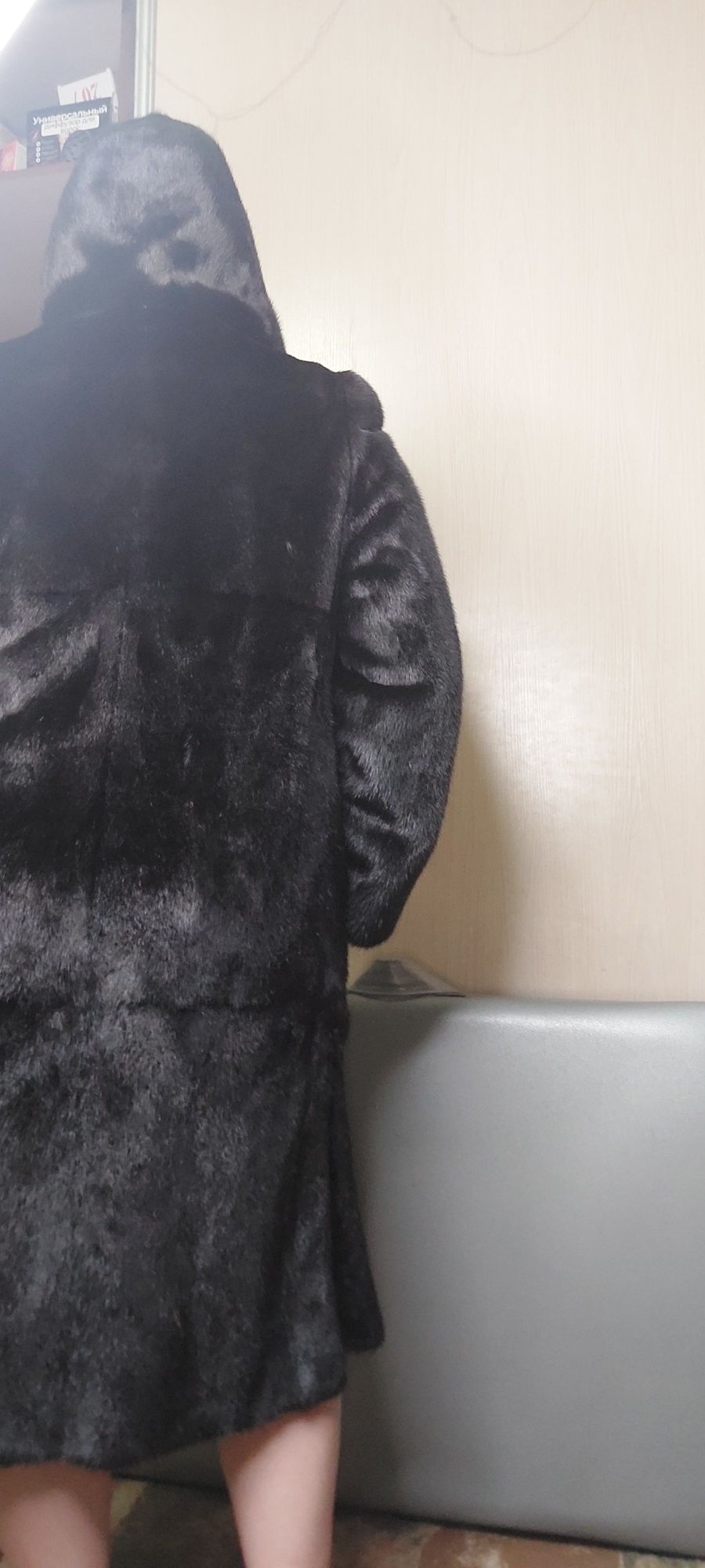 Продам женскую верхнюю одежду 20 тыс