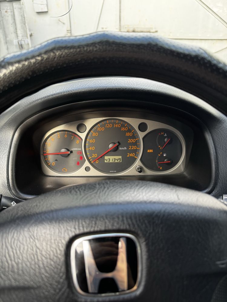 Продаю машину Honda Stream!!