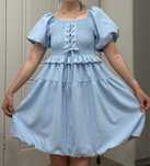 Нежное голубое платье в стиле baby doll