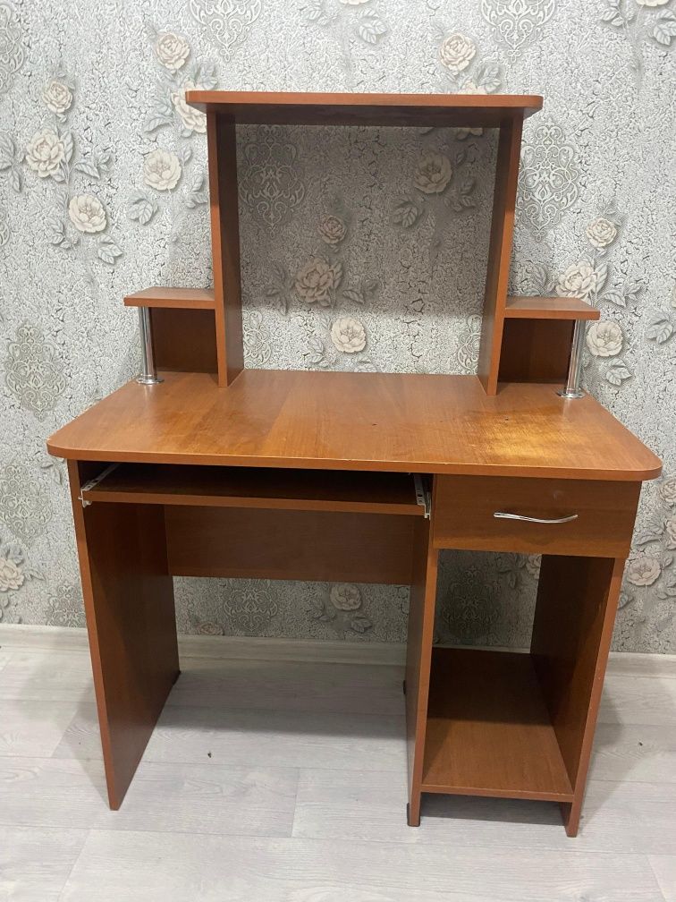 2 кровать,шкаф,рабочий стол