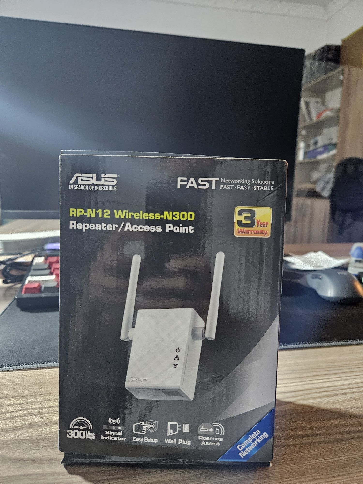 Точка доступа ASUS RP-N12  усилитель WiFi
