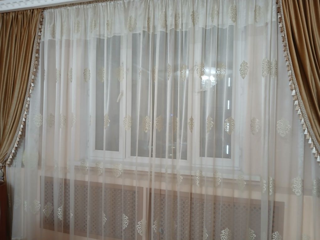 Продам шторы в гостиную