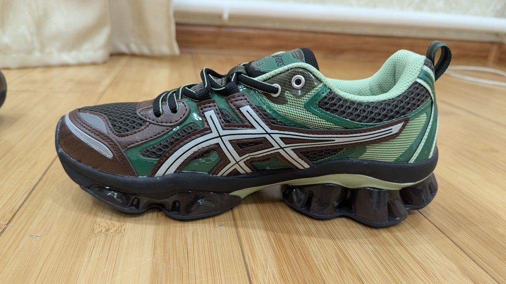 Новые кроссовки Asics Gel-Quantum Kinetic, pазмер 41,5