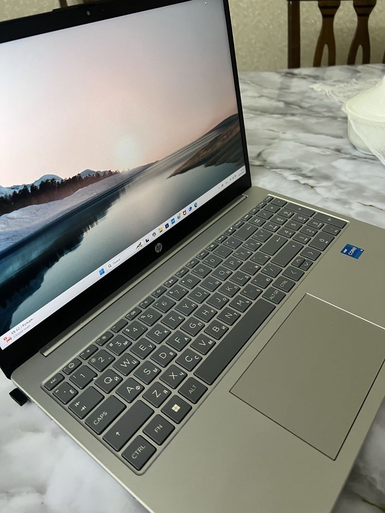 Продаю ноутбук HP 15 с i5, SSD 512 ГБ, как новый!
